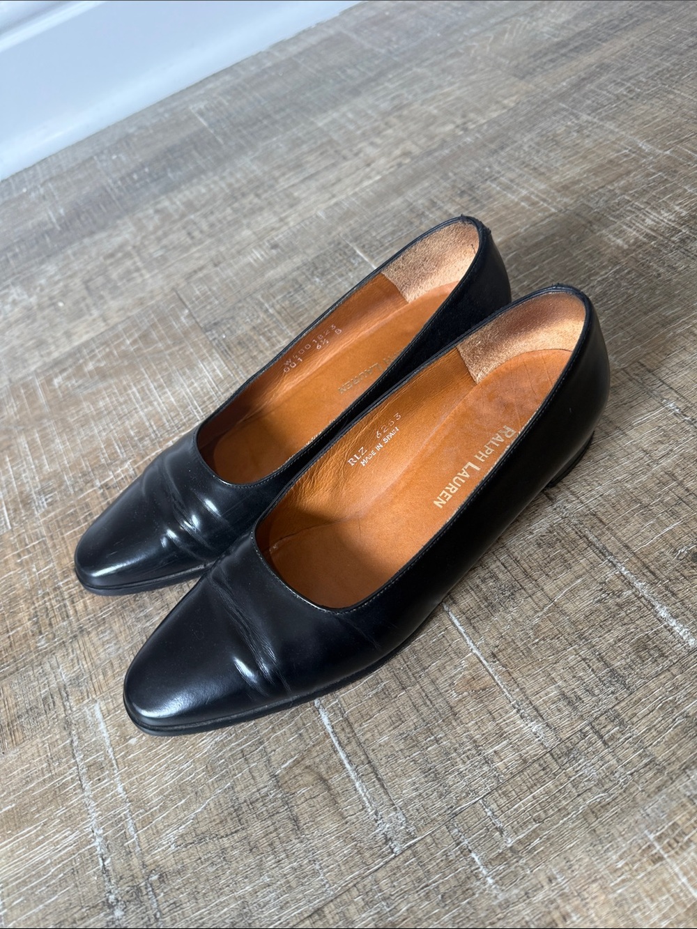 Ralph Lauren Black Leather Block Heel Flats Vintage Size 6.5 - Picture 2 of 7